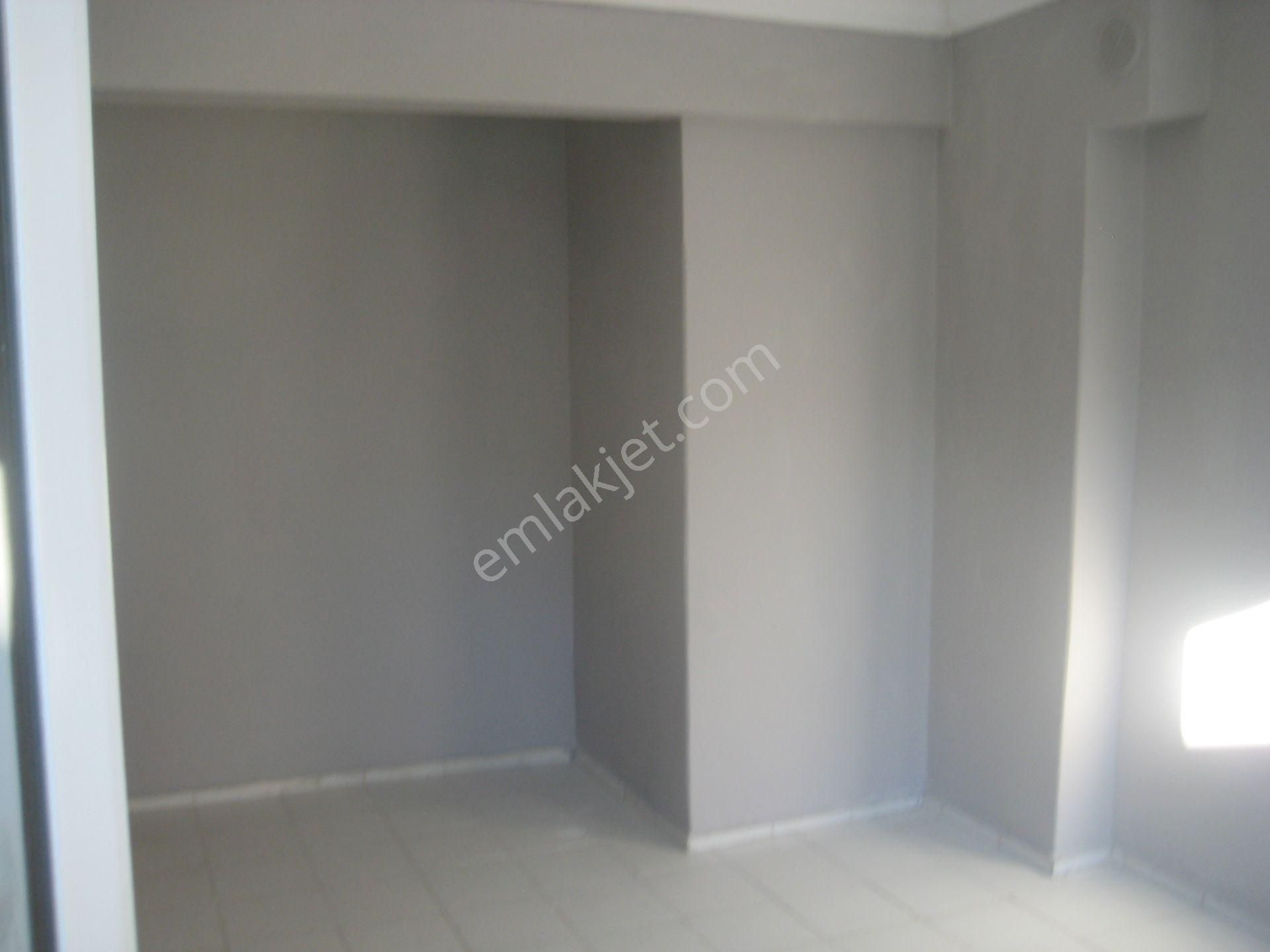 Menemen Kasımpaşa Mahallesinde Çarşıda Merkezde Kiralık 3+1 Dare - Görsel 9