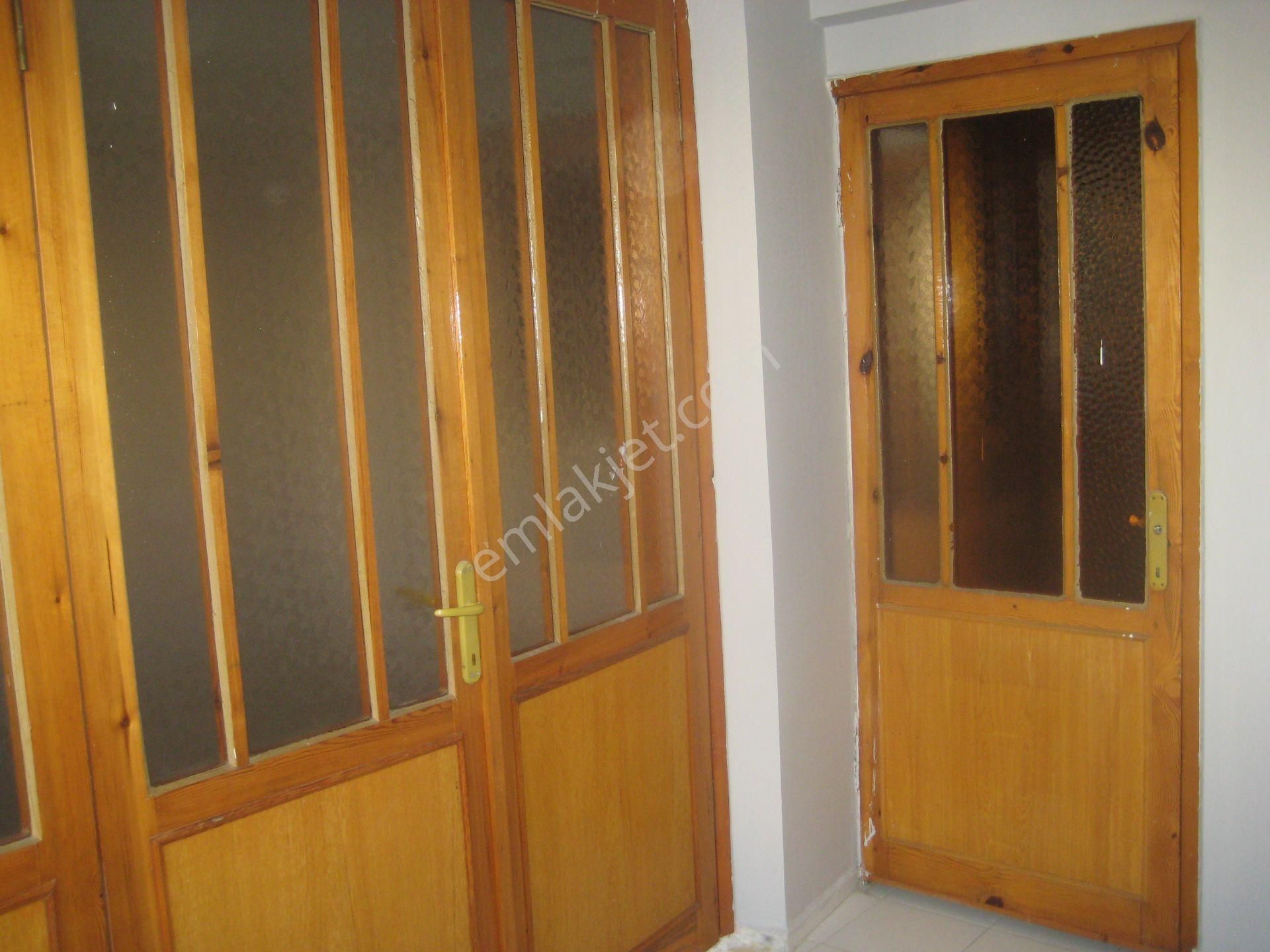 Menemen Kasımpaşa Mahallesinde Çarşıda Merkezde Kiralık 3+1 Dare - Görsel 14