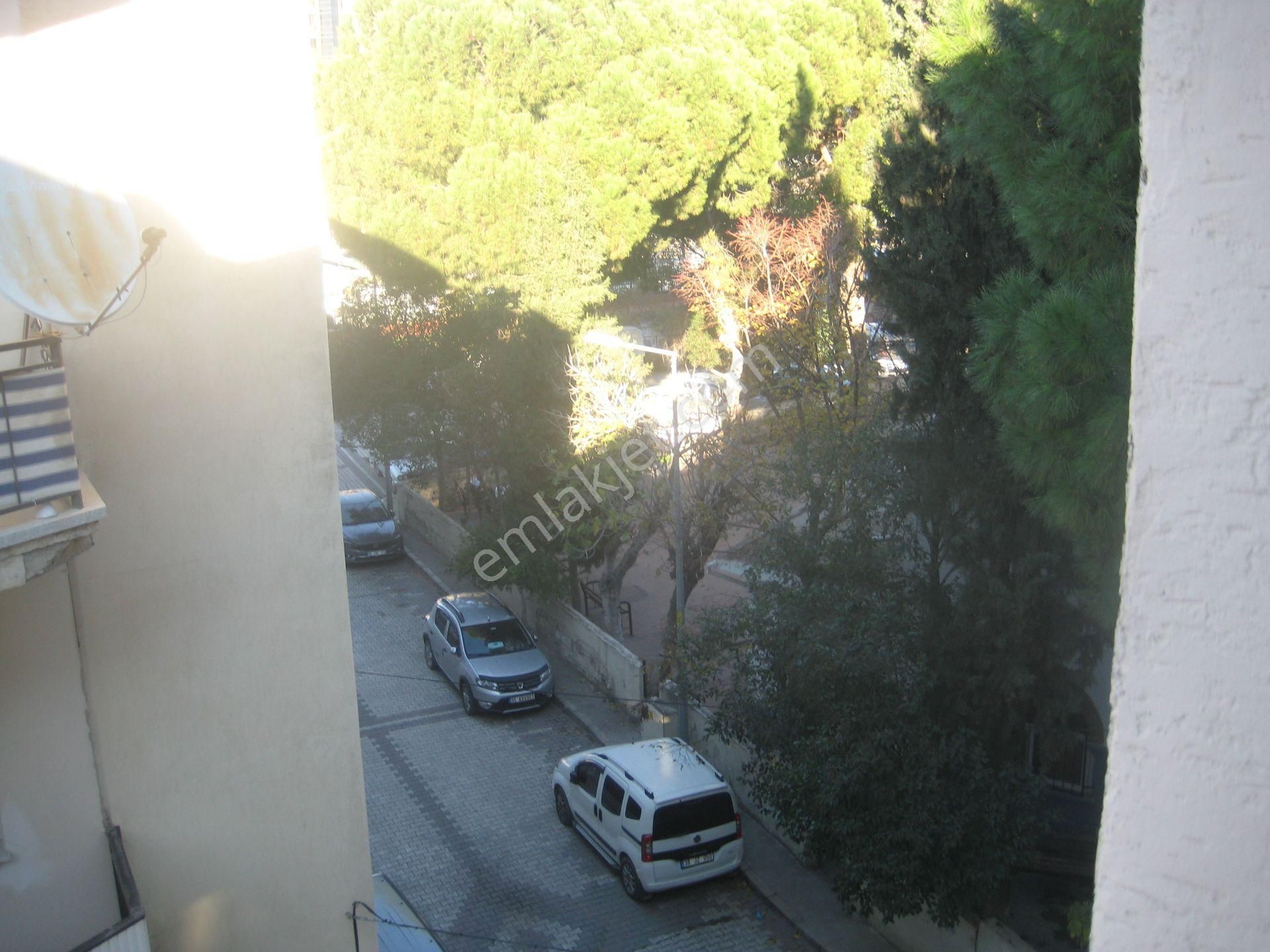 Menemen Kasımpaşa Mahallesinde Çarşıda Merkezde Kiralık 3+1 Dare - Görsel 16