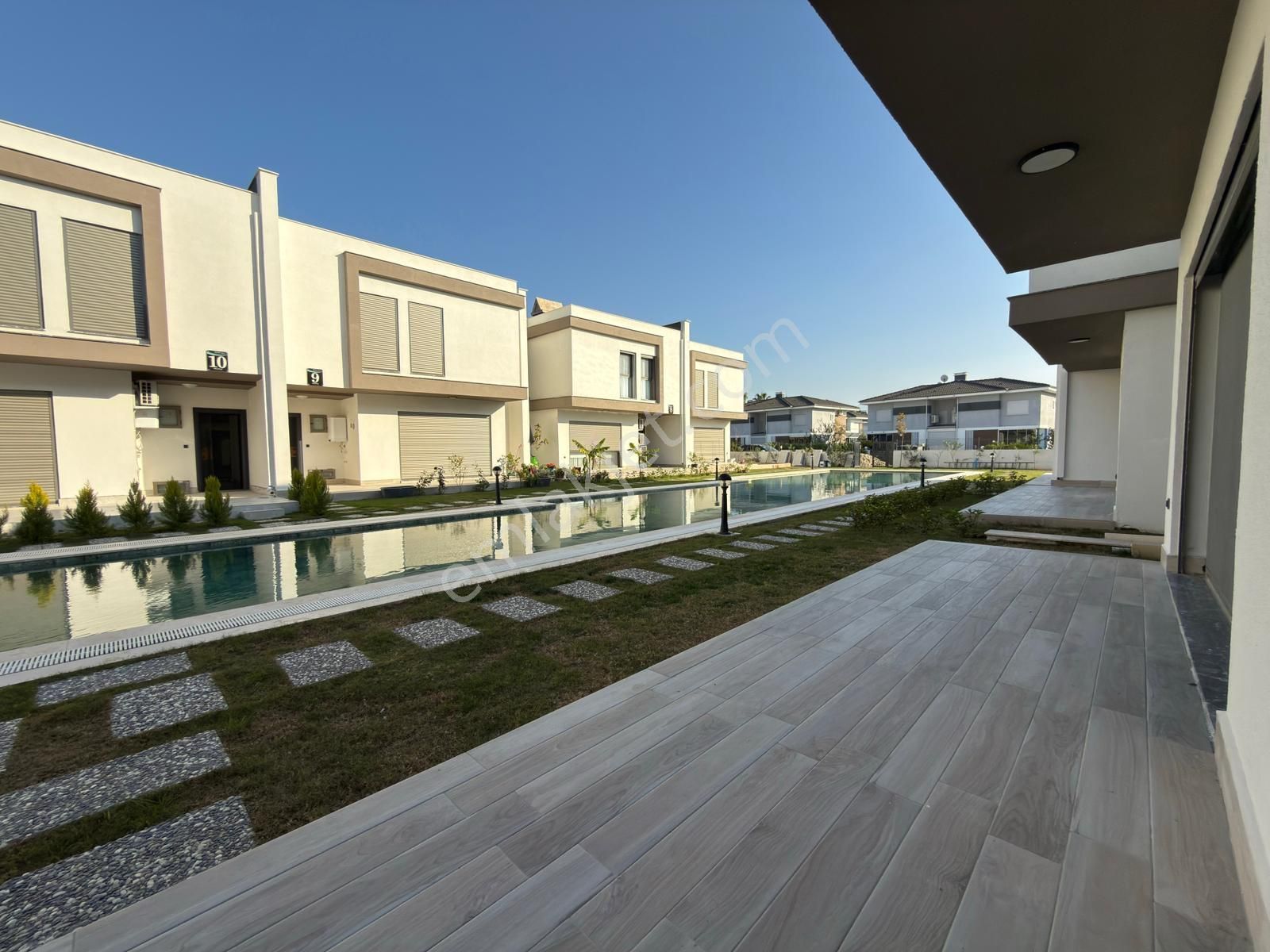 Şok Fiyat!-sahile 500 M-7/24guvenlık-havuz-bahçe-otopark-yeni-lüx- Bu Aya Özel Fırsat Villa - Görsel 4