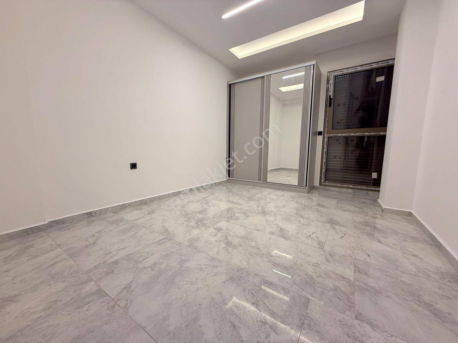 Şok Fiyat!-sahile 500 M-7/24guvenlık-havuz-bahçe-otopark-yeni-lüx- Bu Aya Özel Fırsat Villa - Görsel 27