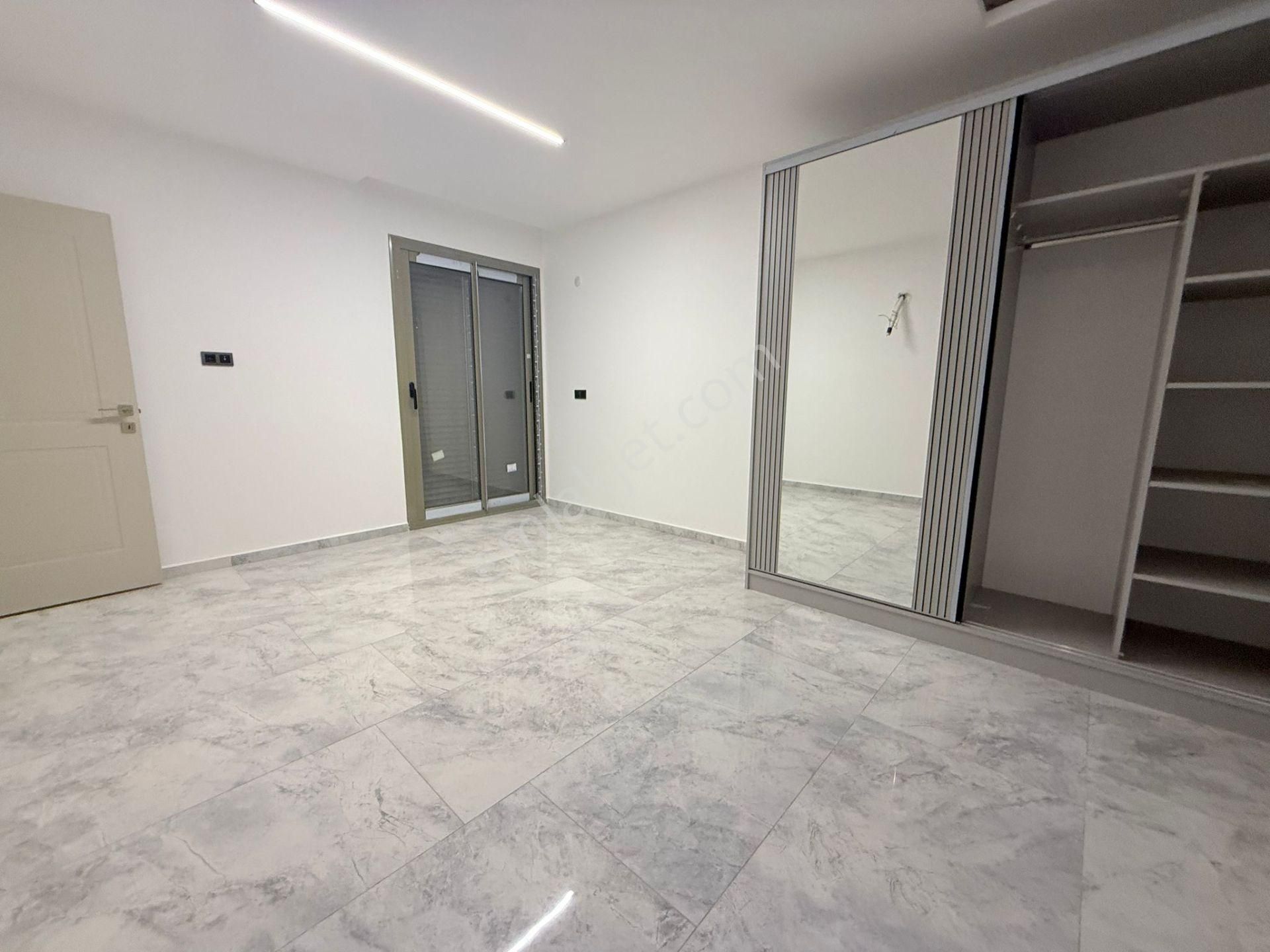 Şok Fiyat!-sahile 500 M-7/24guvenlık-havuz-bahçe-otopark-yeni-lüx- Bu Aya Özel Fırsat Villa - Görsel 33