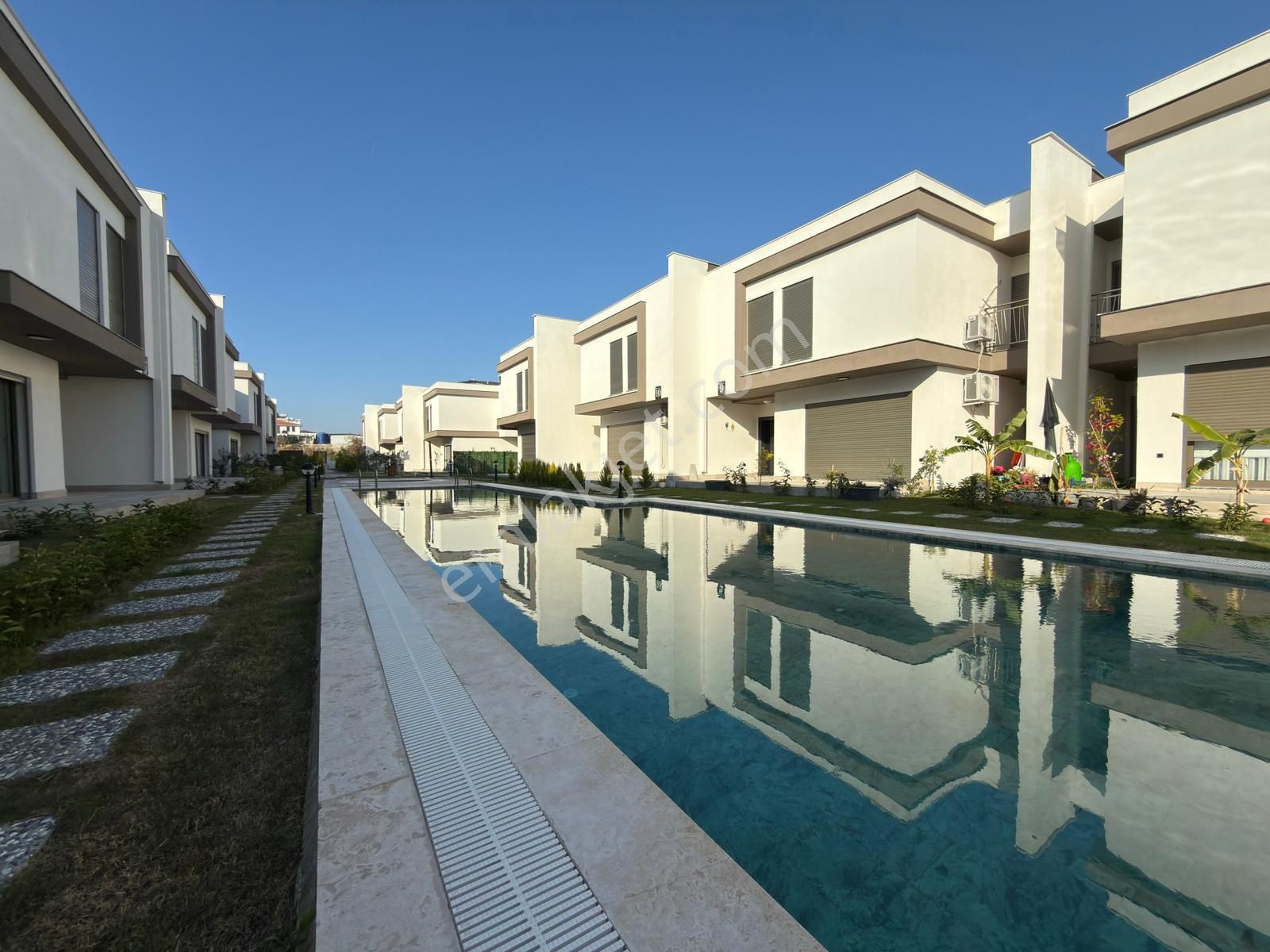 Şok Fiyat!-sahile 500 M-7/24guvenlık-havuz-bahçe-otopark-yeni-lüx- Bu Aya Özel Fırsat Villa - Görsel 3