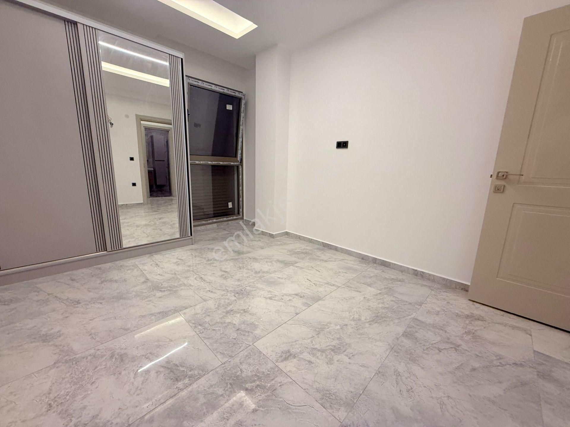 Şok Fiyat!-sahile 500 M-7/24guvenlık-havuz-bahçe-otopark-yeni-lüx- Bu Aya Özel Fırsat Villa - Görsel 23