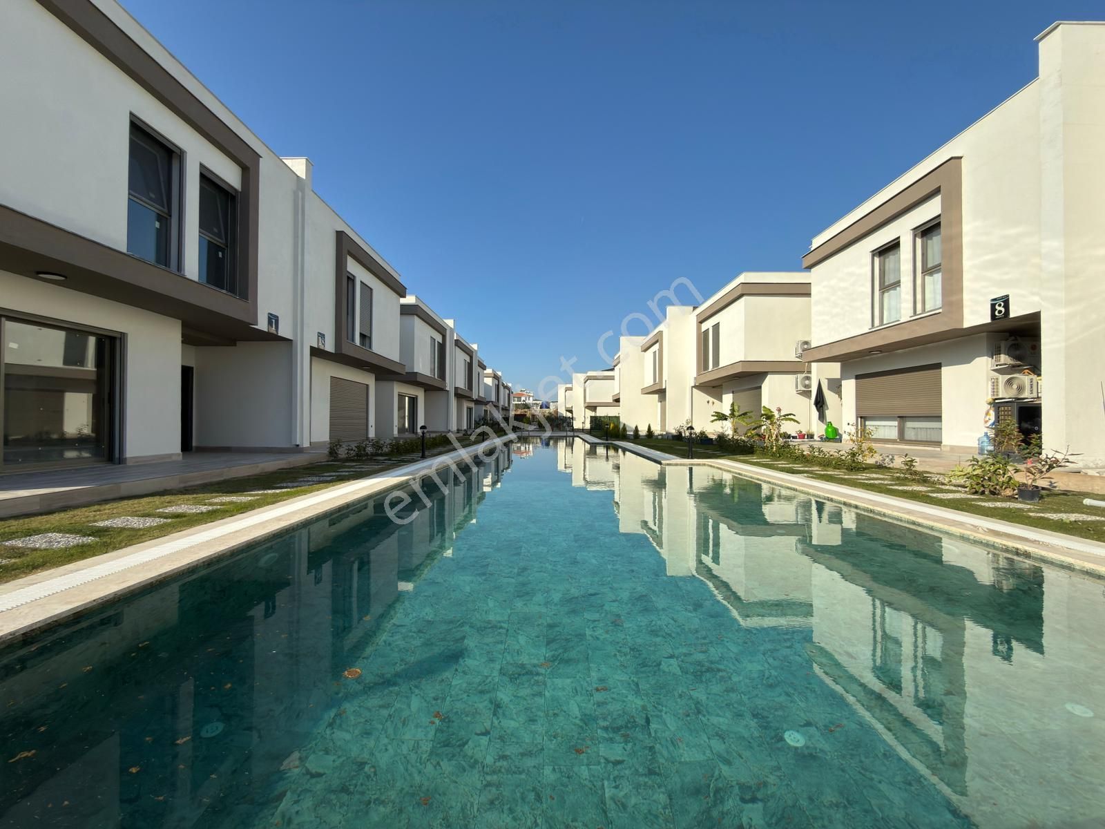 Şok Fiyat!-sahile 500 M-7/24guvenlık-havuz-bahçe-otopark-yeni-lüx- Bu Aya Özel Fırsat Villa - Görsel 2