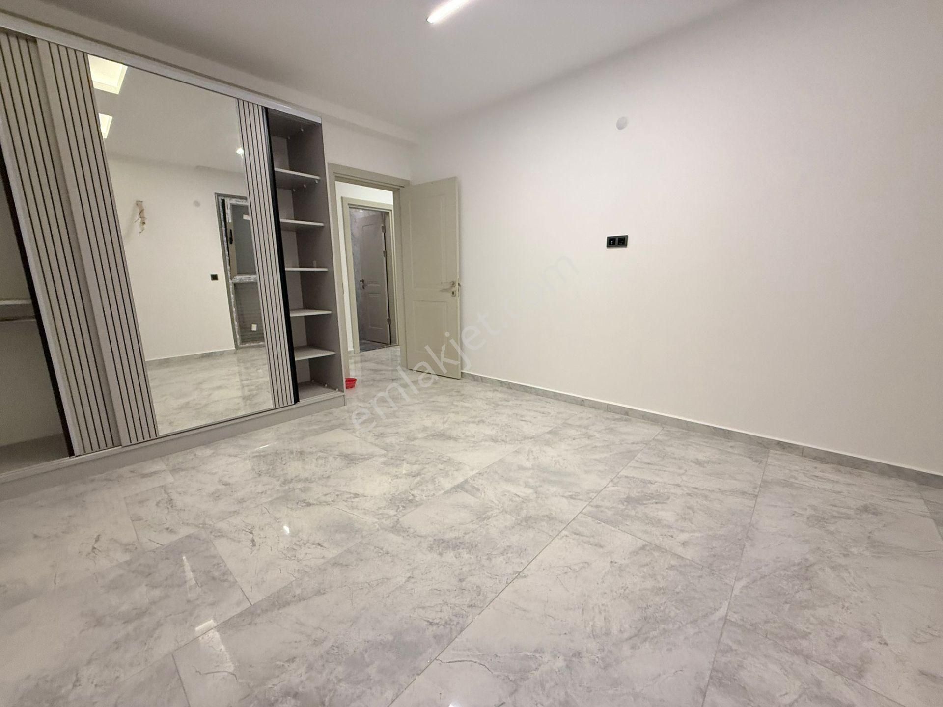 Şok Fiyat!-sahile 500 M-7/24guvenlık-havuz-bahçe-otopark-yeni-lüx- Bu Aya Özel Fırsat Villa - Görsel 17