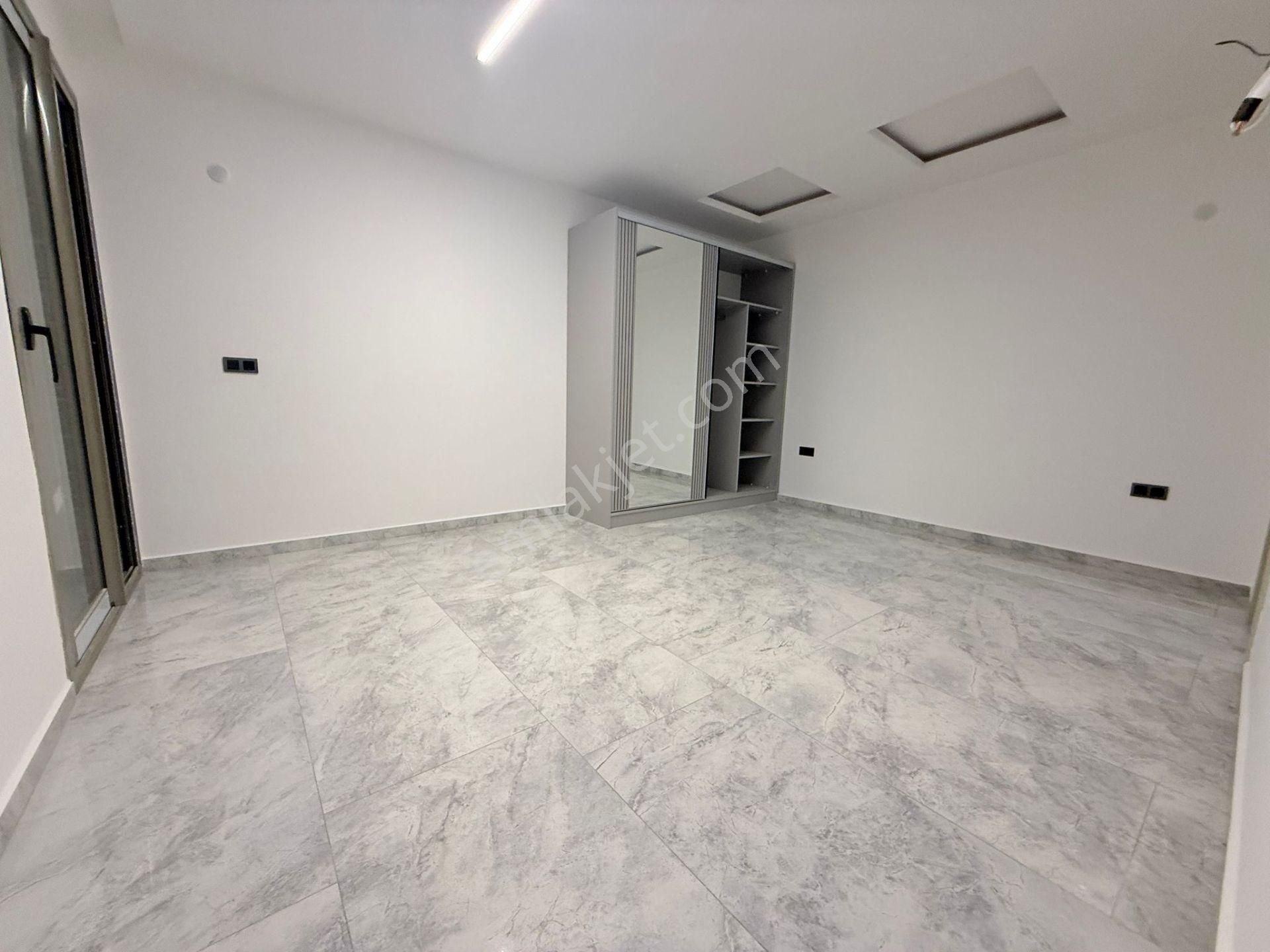 Şok Fiyat!-sahile 500 M-7/24guvenlık-havuz-bahçe-otopark-yeni-lüx- Bu Aya Özel Fırsat Villa - Görsel 31