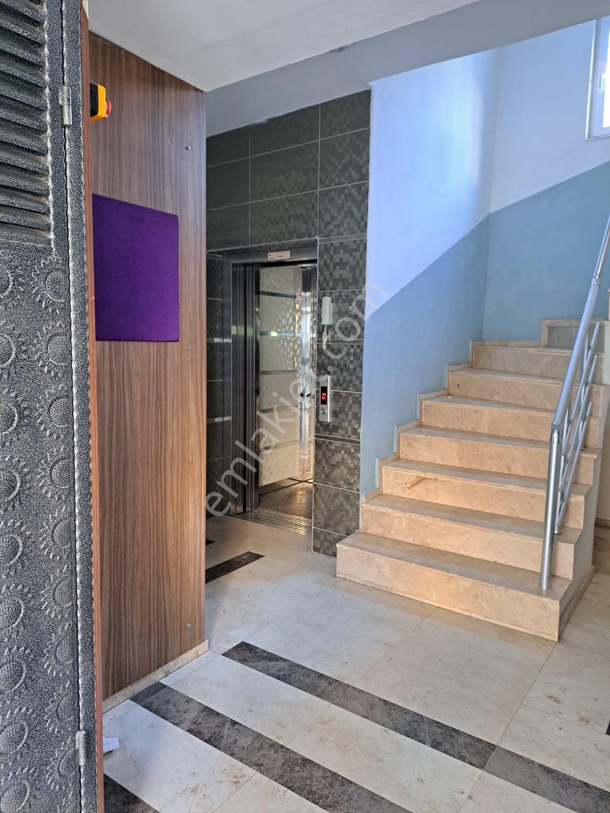 Sahibinden 2+1 Eşyalı Kiralık Kızıltoprak / Merkez - Görsel 2