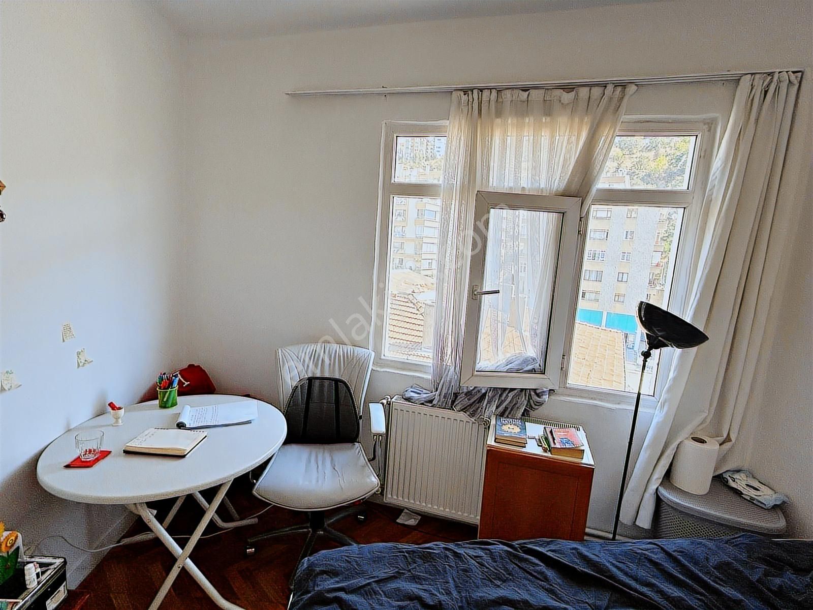 Valentia'dan Kıbrıs Caddesi Yakını 2+1 Satılık Daire !!! - Görsel 4