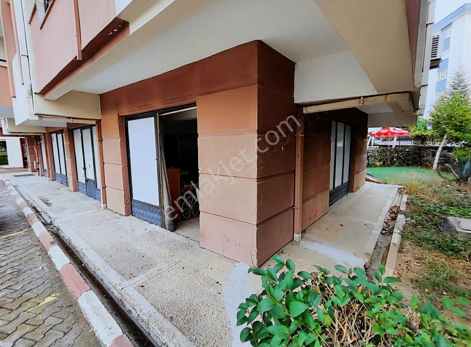 Century 21 Ewa'dan Site İçinde Satılık Köşe Dükkan !!! - Görsel 9