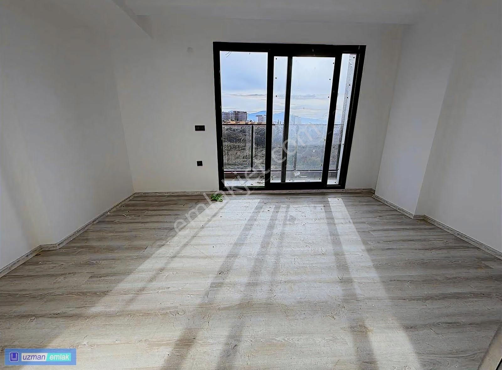 Özel Havuzlu 2+1 Güvenlikli Site İçi Sıfır Villa - Görsel 10