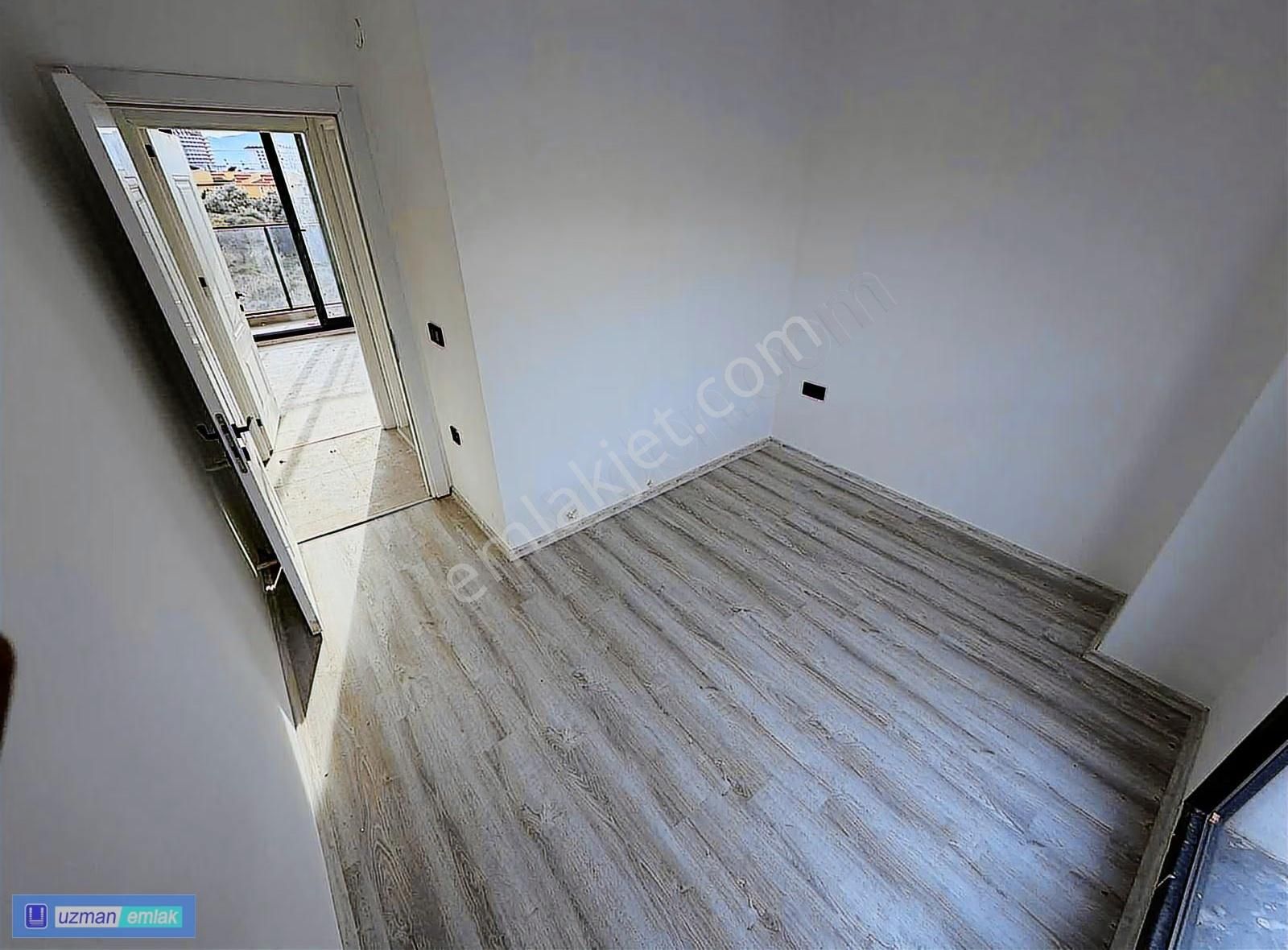 Özel Havuzlu 2+1 Güvenlikli Site İçi Sıfır Villa - Görsel 14