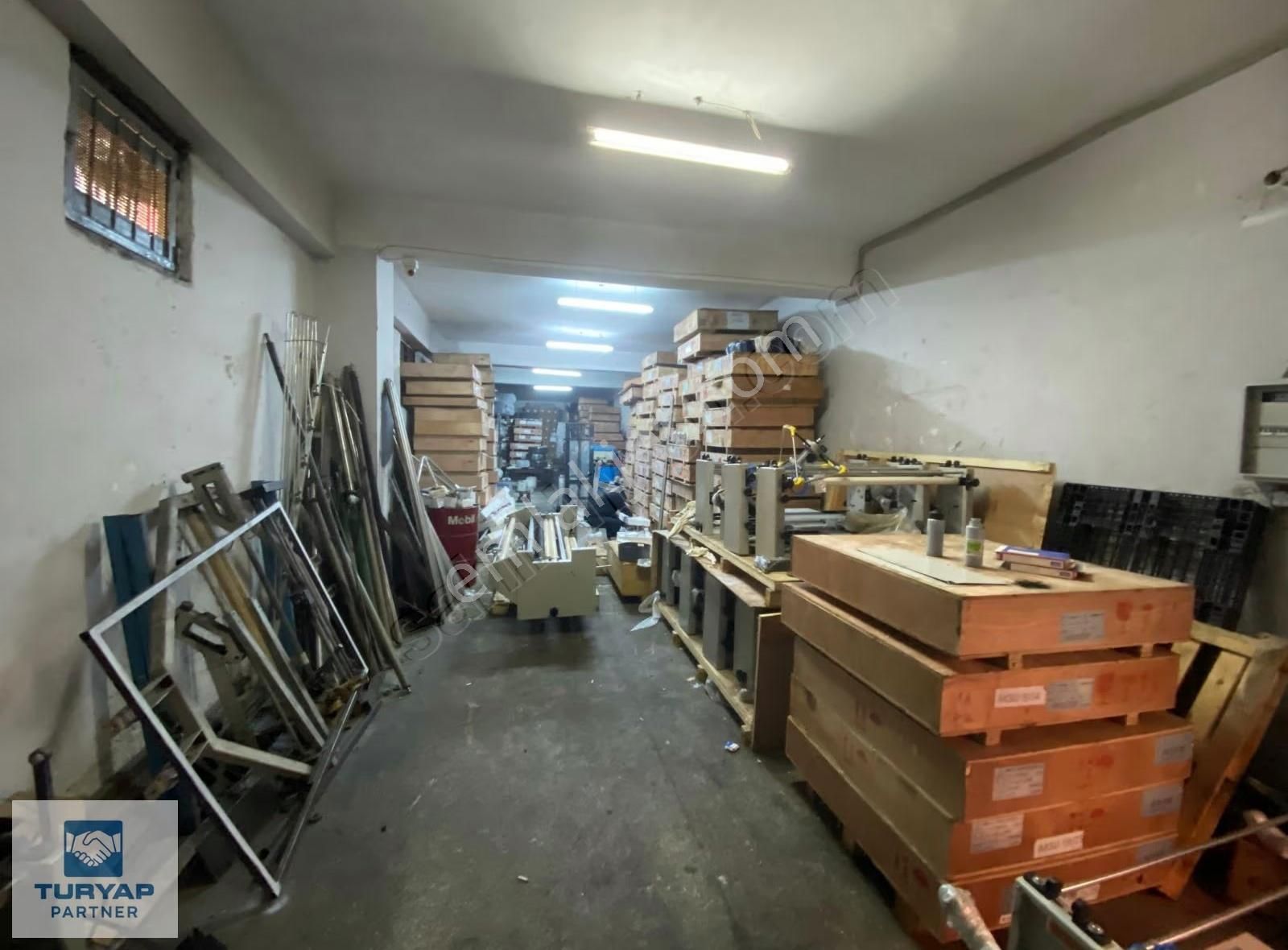 Maltepe Sanayide 150 M2 Zemin Kat Ferah Kiralık Dükkan - Görsel 4