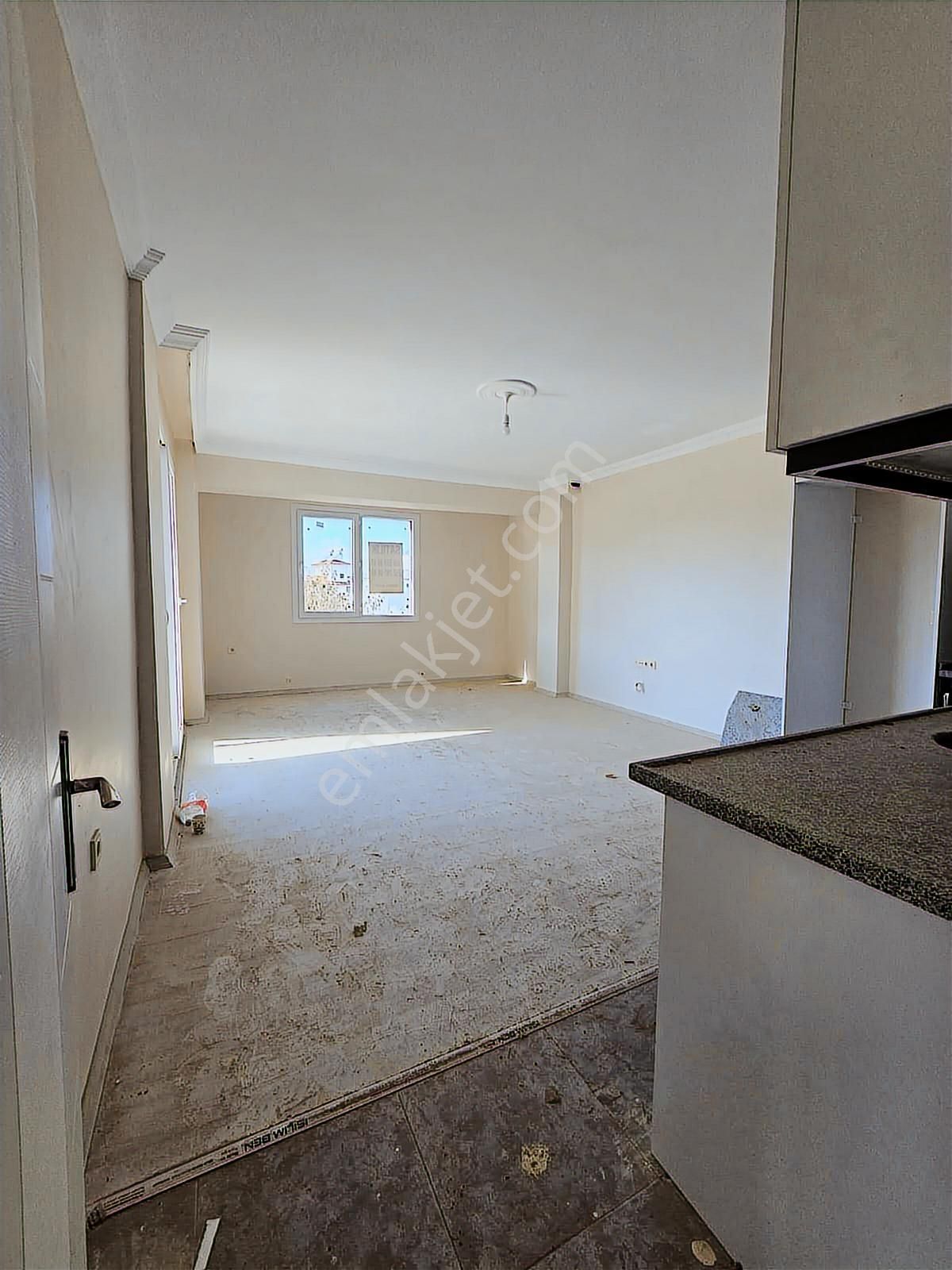 Çiğdem Emlak'tan Ortaca'da Satılık Geniş 2+1 Daire - Görsel 4