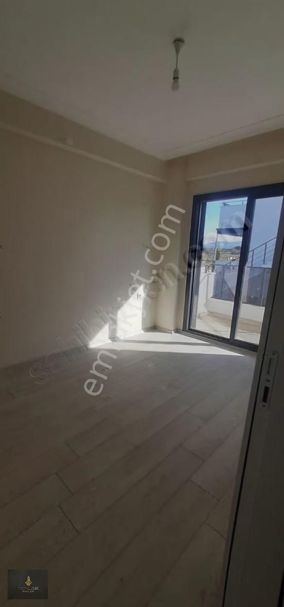 Sancak Emlaktan Sahilde 1+1 Sıfır Daire... - Görsel 3