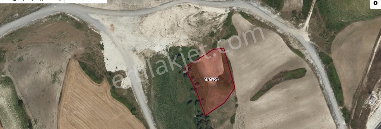 Arnavutköy Yassıörende Satılık Arsa , 533 M2 Hisseli Yolu Var