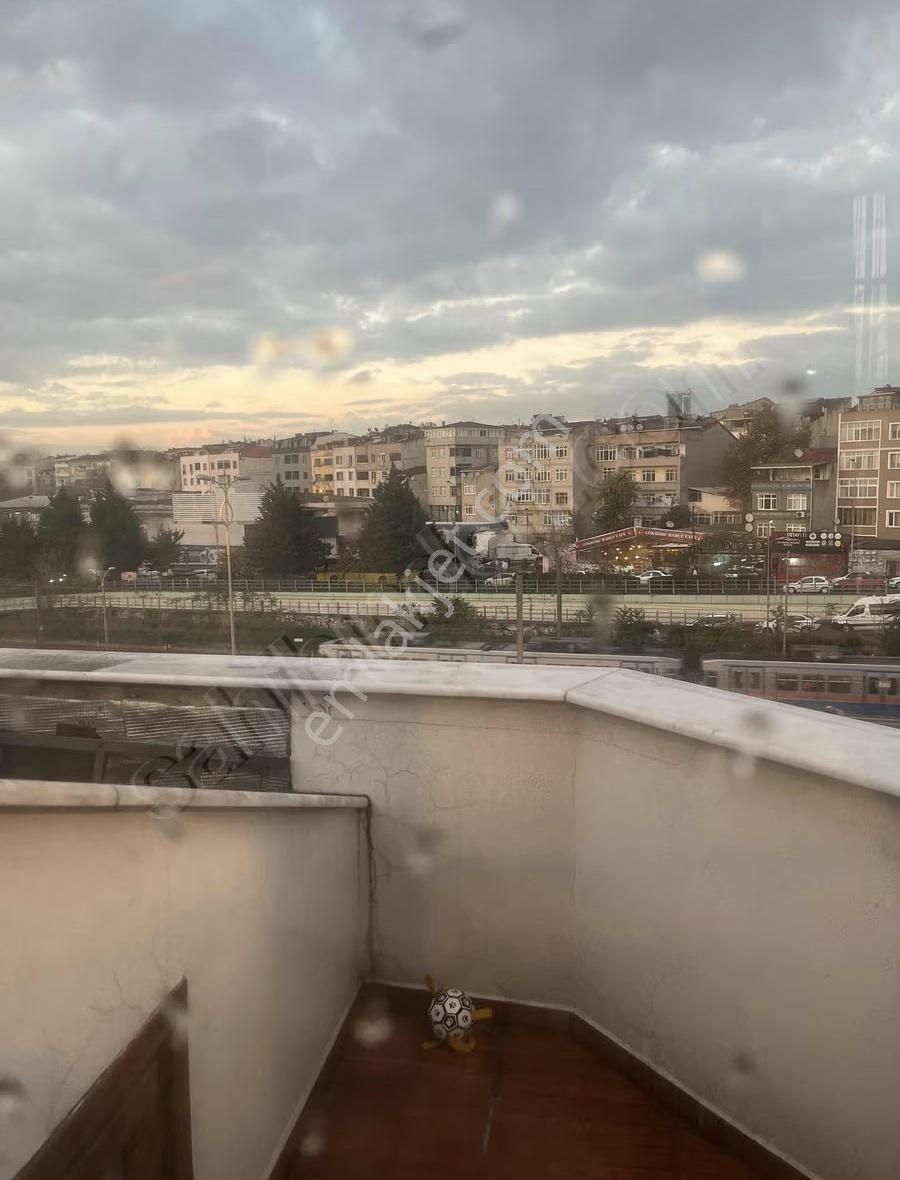 Yenidoğan Mahallesinde 13 Yıllık Binada Bakımlı Dubleks Daire - Görsel 15
