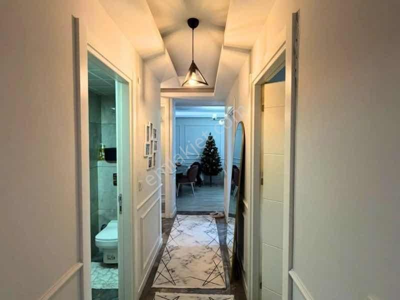 Bornova Merkezi Konum Körfez Manzaralı Kış Bahçeli Satılık Daire - Görsel 9