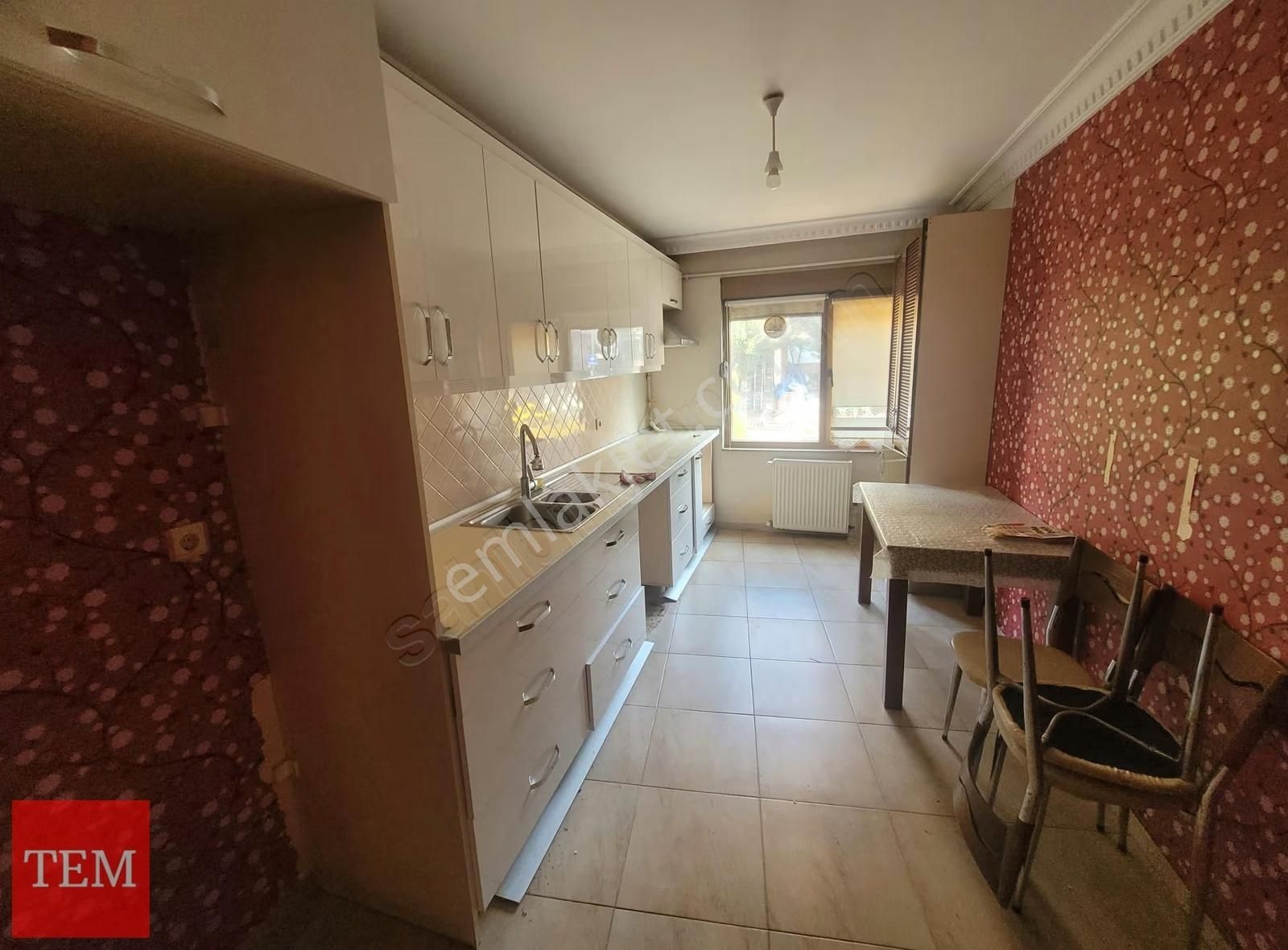 Yunus Emre Caddesine Cepheli Köşe Konumda Ferah Daire - Görsel 6