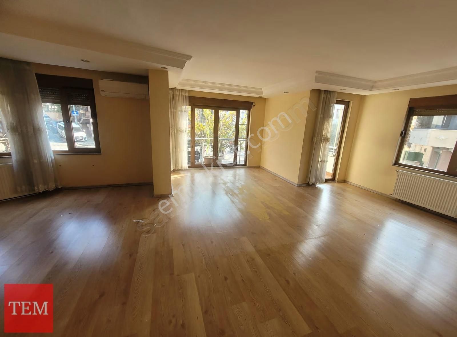 Yunus Emre Caddesine Cepheli Köşe Konumda Ferah Daire - Görsel 4