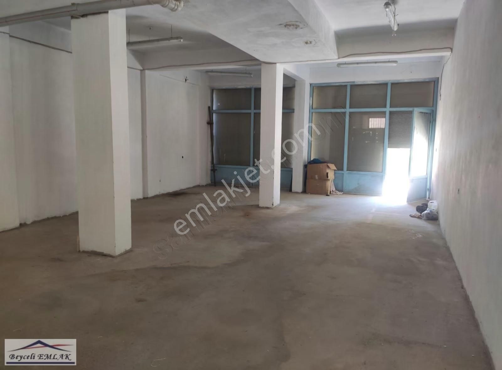 Ferhatpaşa Kiralık 120 Metre İşyeri Depo Düz Ayak - Görsel 3