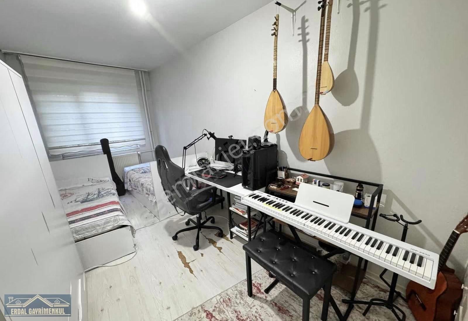 Saltak Caddesinde Arakat Fırsat 3+1 Daire - Görsel 12