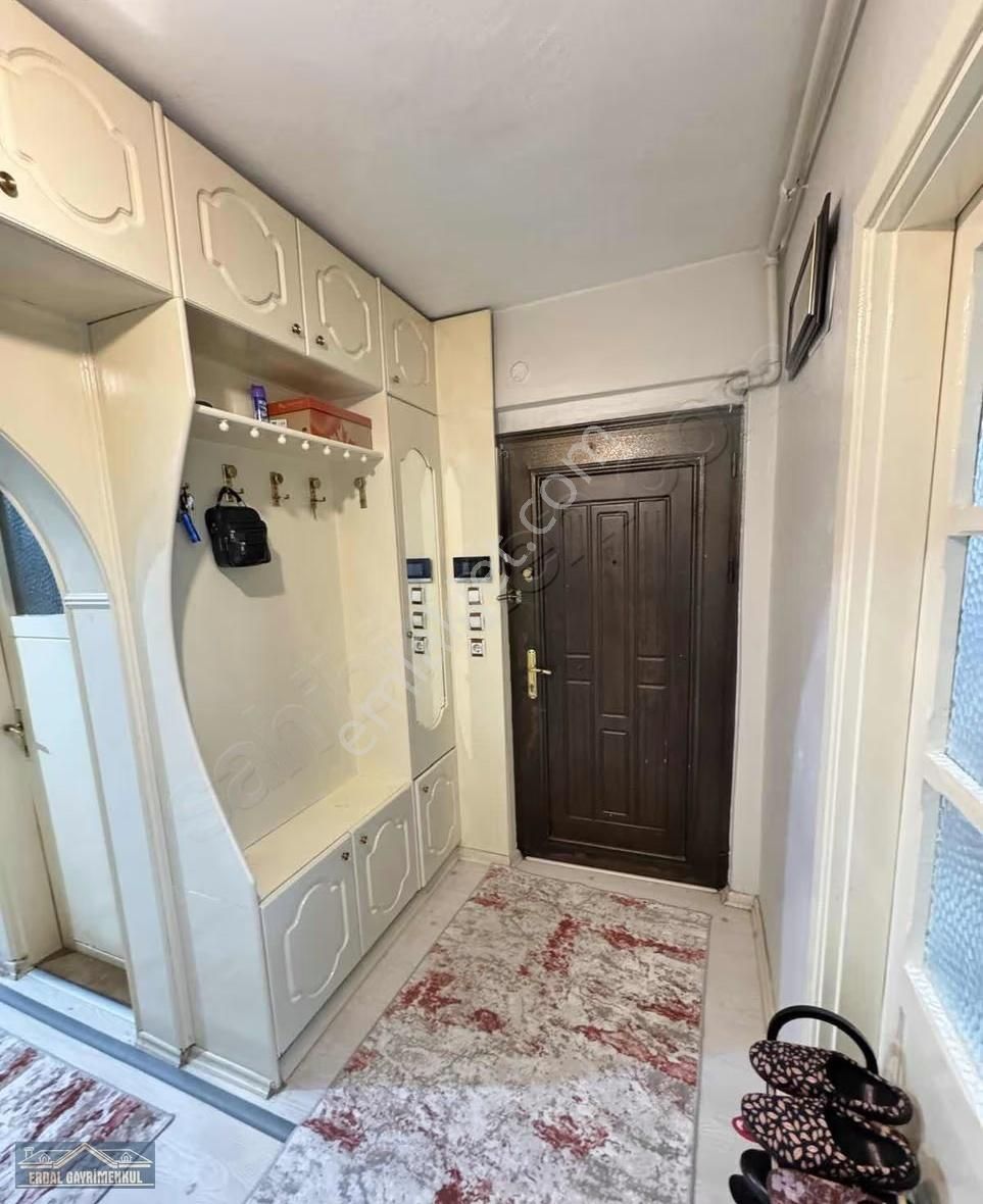 Saltak Caddesinde Arakat Fırsat 3+1 Daire - Görsel 3