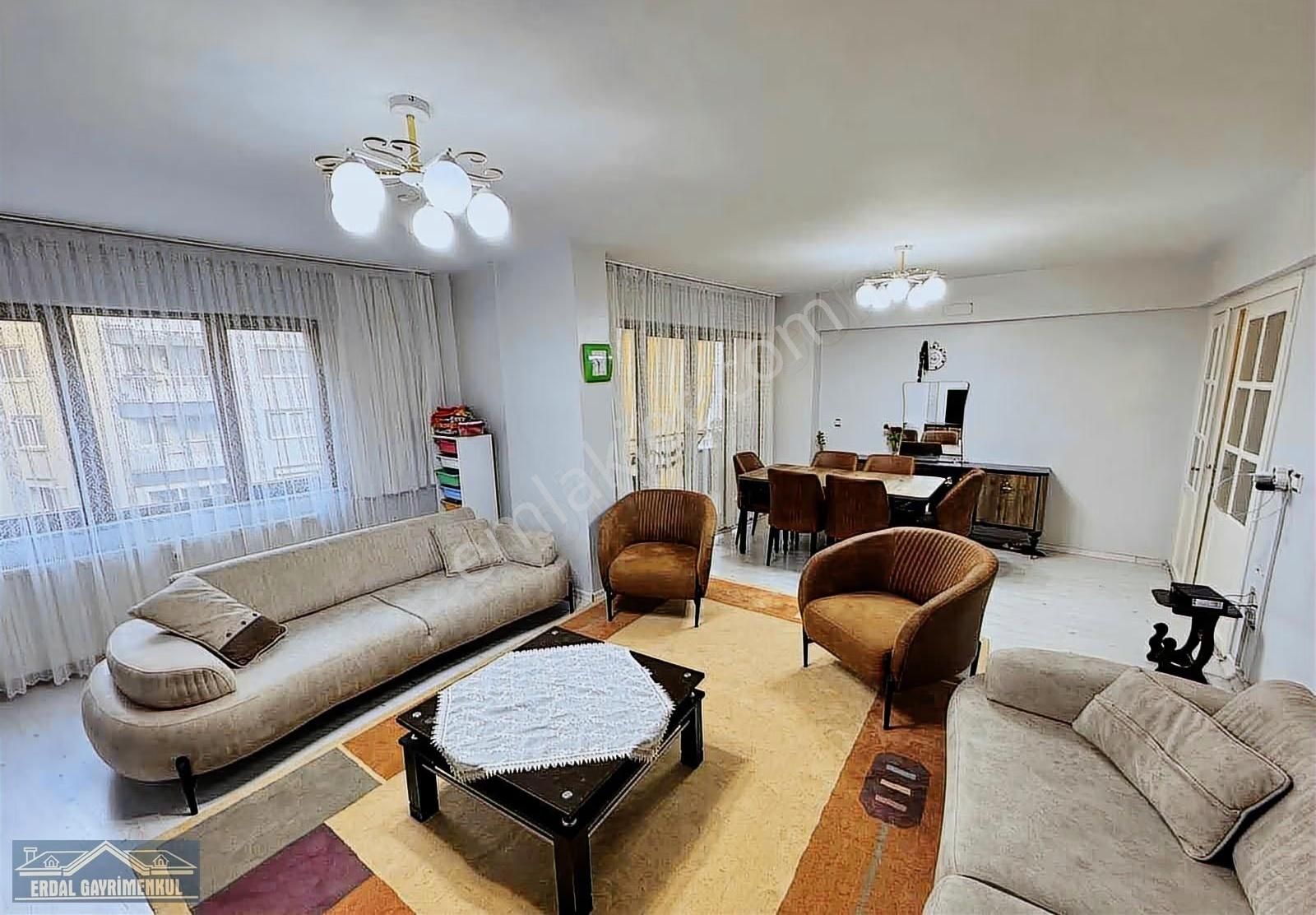 Saltak Caddesinde Arakat Fırsat 3+1 Daire