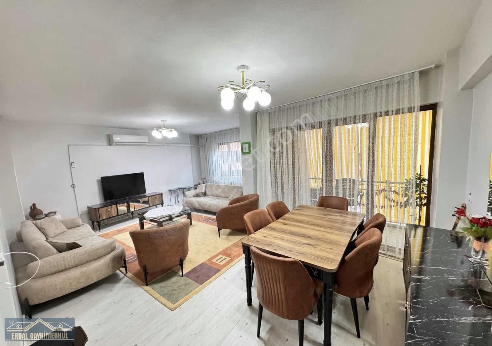 Saltak Caddesinde Arakat Fırsat 3+1 Daire - Görsel 14