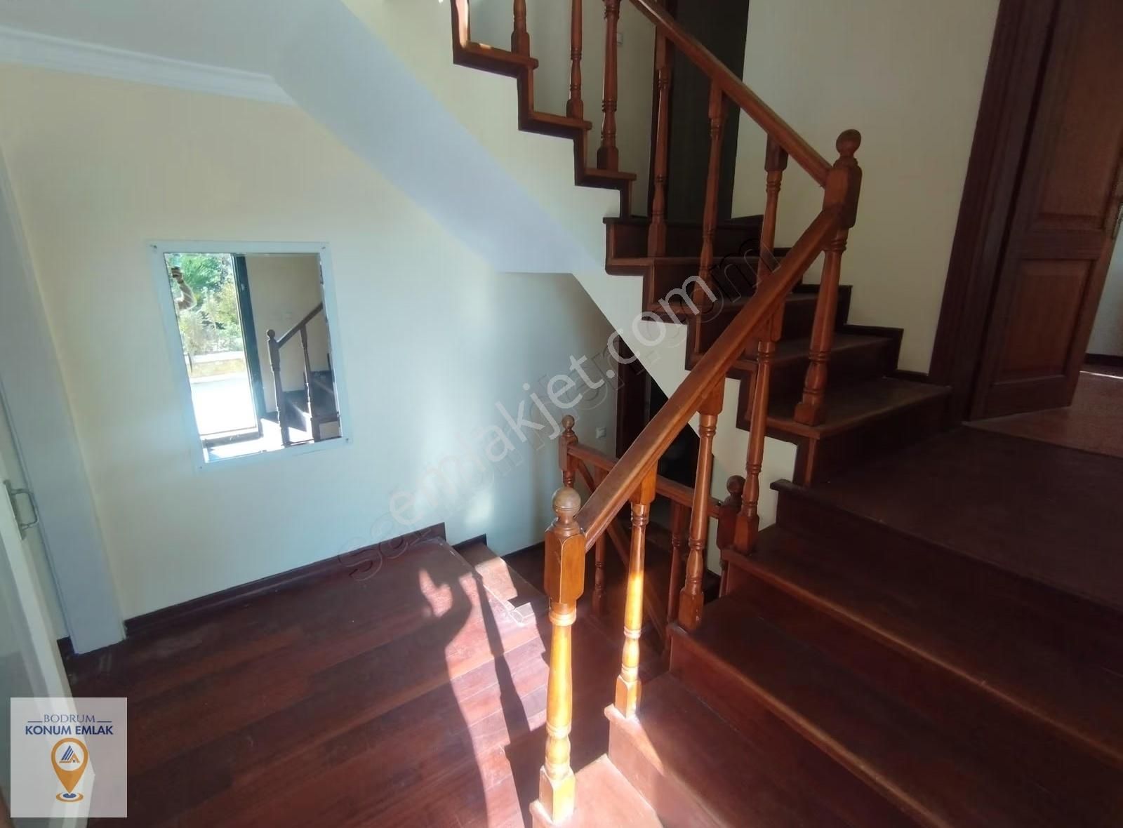 Bodrum Merkez'de 3+1 Deniz Manzaralı Müstakil Villa - Görsel 8