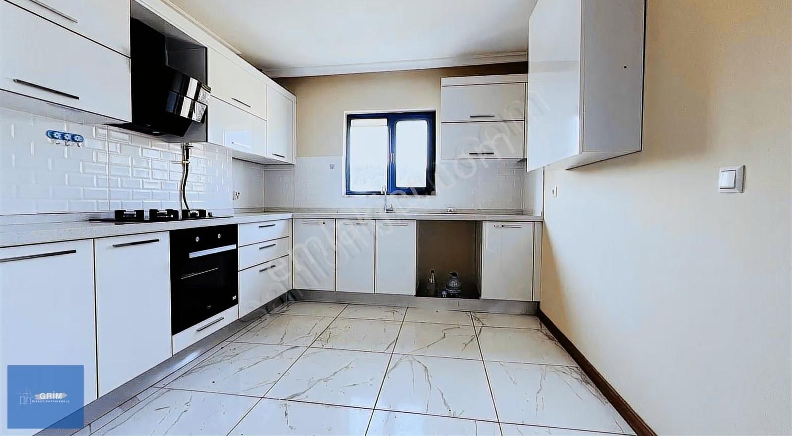 Odunluk'ta Manzaralı K 4+1 Kiralık Ters Dublex