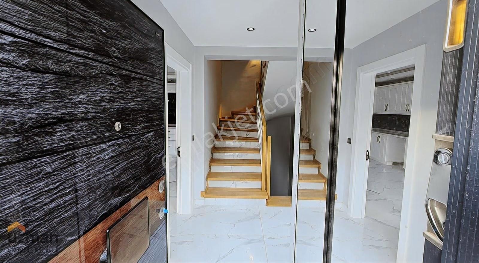 Uzman Gayrimenkul'den Satılık 3+1 Bahçeli Villa - Görsel 28