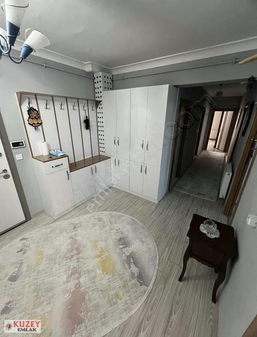 Kuzey Emlaktan Komple Eşyalı Kiralık Ara Kat 3+ 1 Daire - Görsel 14
