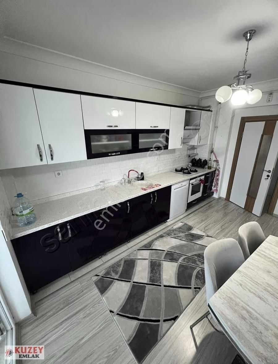 Kuzey Emlaktan Komple Eşyalı Kiralık Ara Kat 3+ 1 Daire - Görsel 10