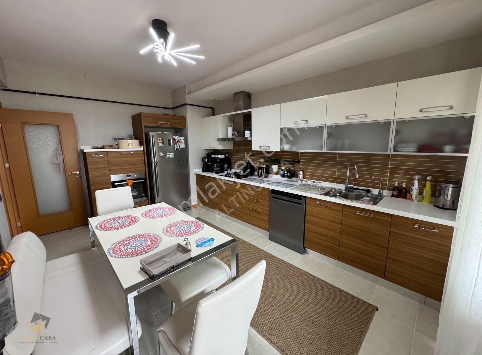 Altıncaba'dan Hakim Konakları'nda En İyi Cephe'de Bakımlı 4+1 - Görsel 12