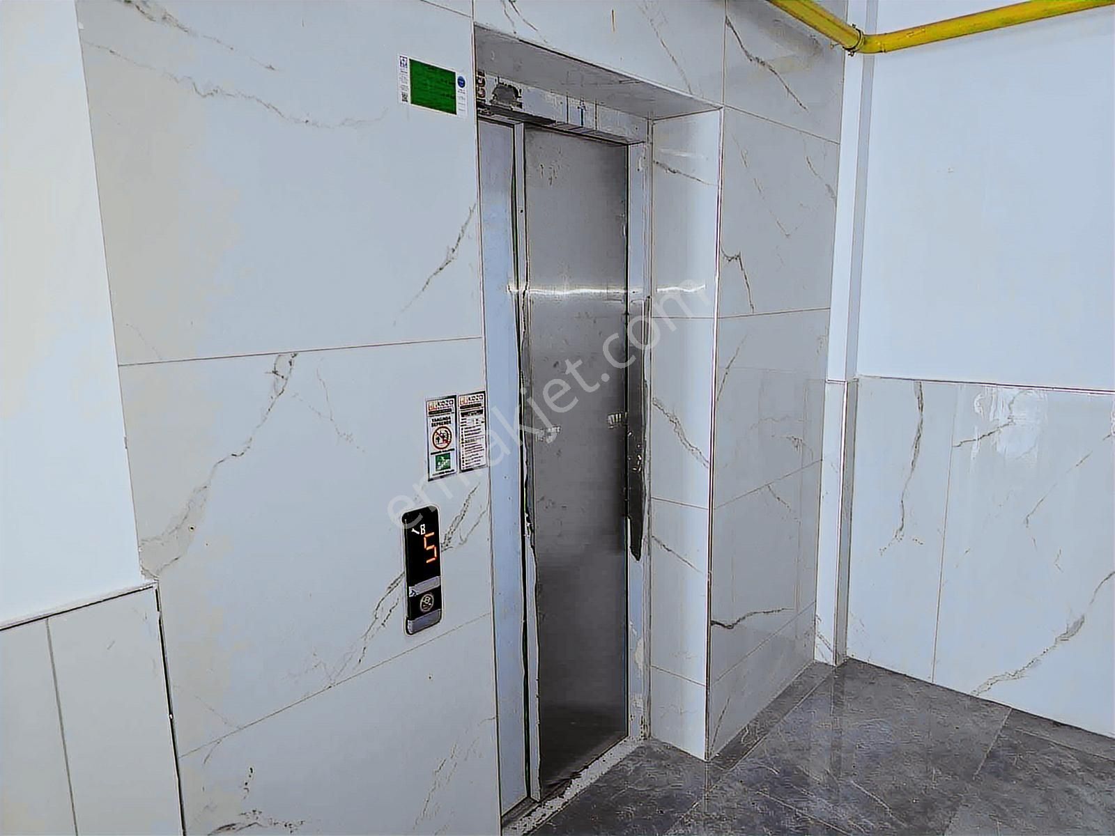 Fevziçakmak Mahallesi Nevzat Şener Bulvarında Satılık 3+1 - Görsel 9