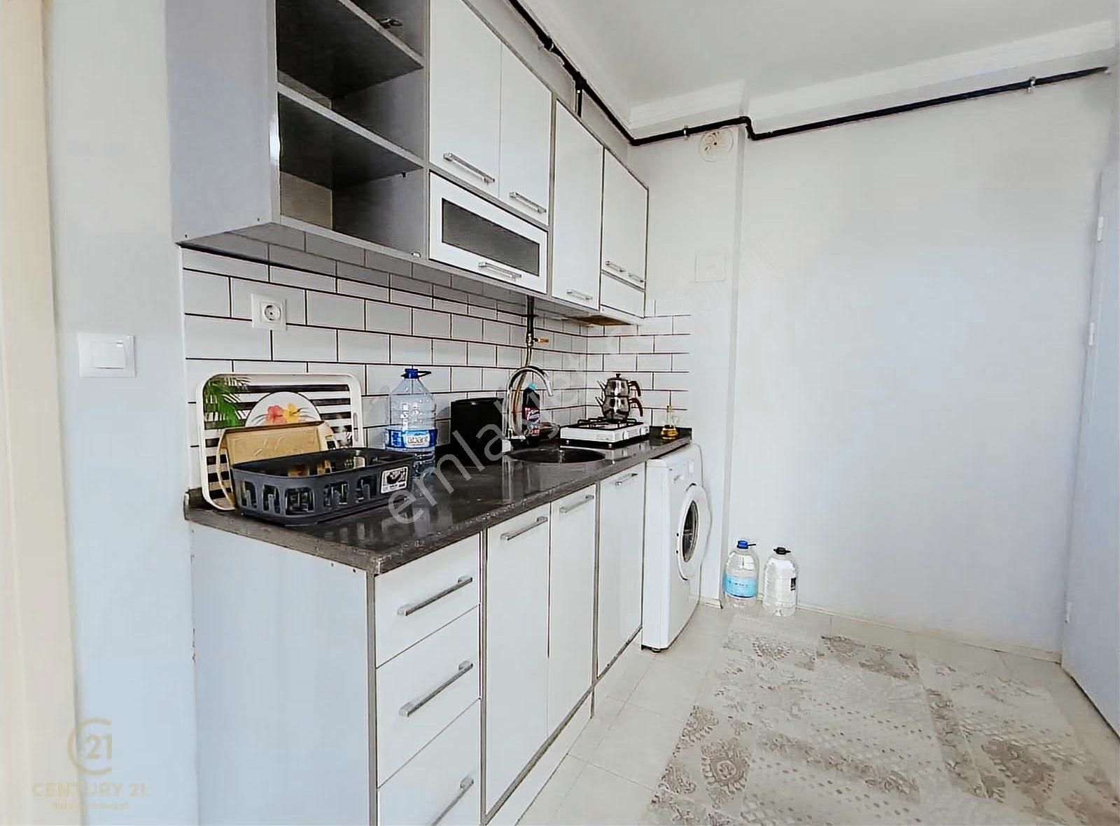 Century21 Bal 'dan Gop'ta Eşyalı Kiralık 1+1 - Görsel 5