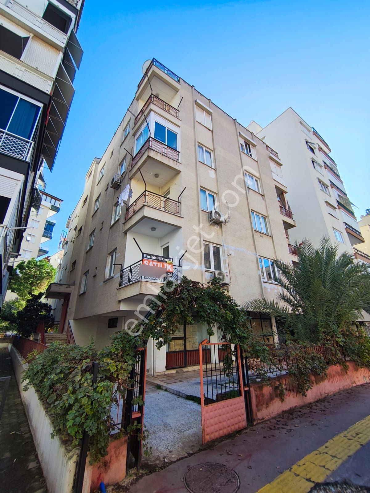 Antalya Muratpaşa Bayındır Mahallesi Yatırımlık Temiz Satılık Daire