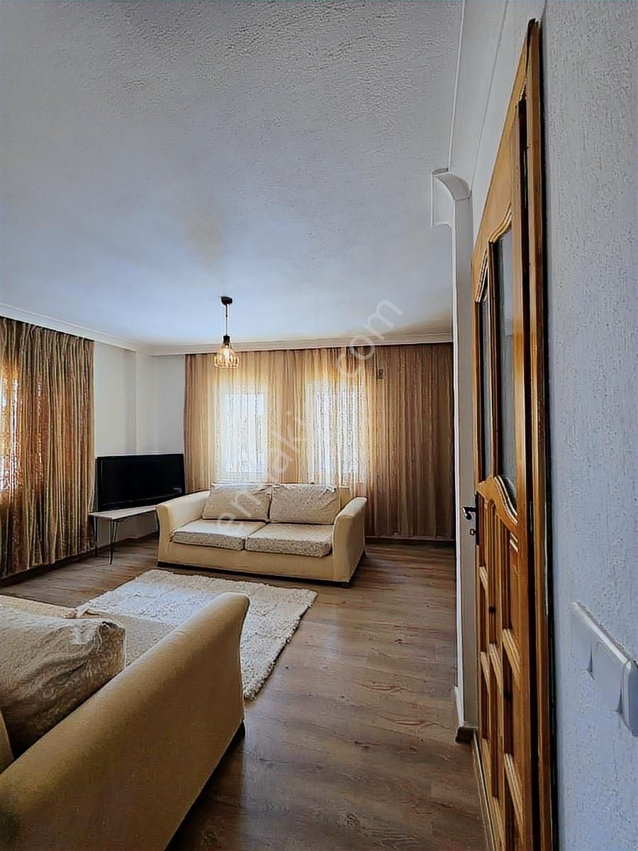 Fırsat! Yenilenmiş Havuzlu, Müstakil Girişli, 20 M2 Verandalı - Görsel 20