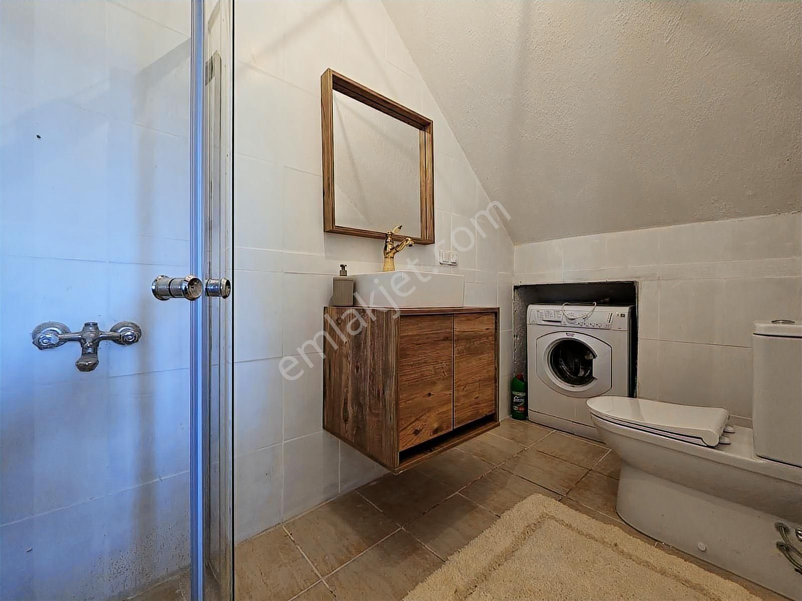 Fırsat! Yenilenmiş Havuzlu, Müstakil Girişli, 20 M2 Verandalı - Görsel 35