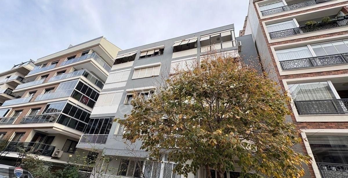 Bostanlı ‘da Merkezi Konumda Bakımlı 2+1 Kiralık Daire - Görsel 4