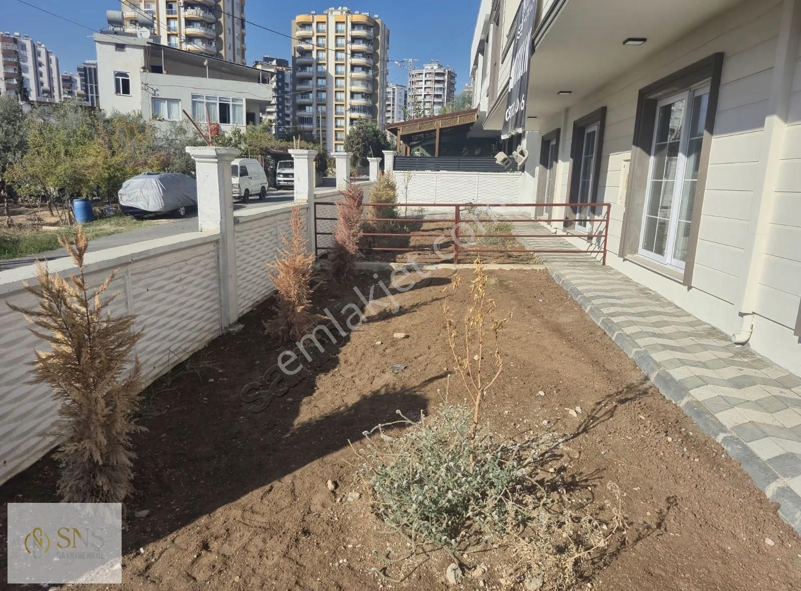 Şehrin İçinde Müstakil Bir Yaşam İçin 5+1 Satılık Villa - Görsel 18