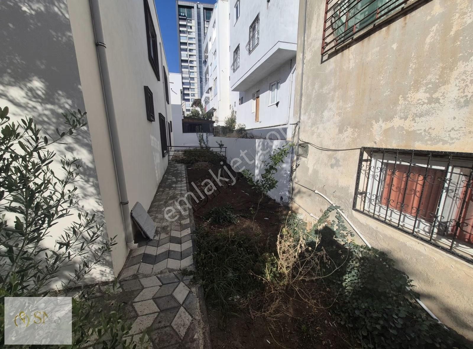 Şehrin İçinde Müstakil Bir Yaşam İçin 5+1 Satılık Villa - Görsel 27