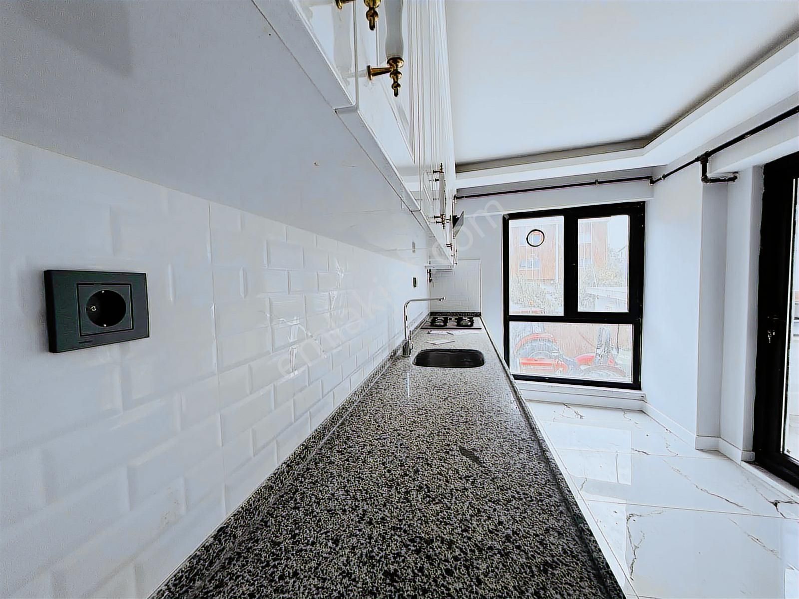 Özlücede Satılık 2+1 Daire Kapalı Otoparklı Yerden Isıtmalı - Görsel 11