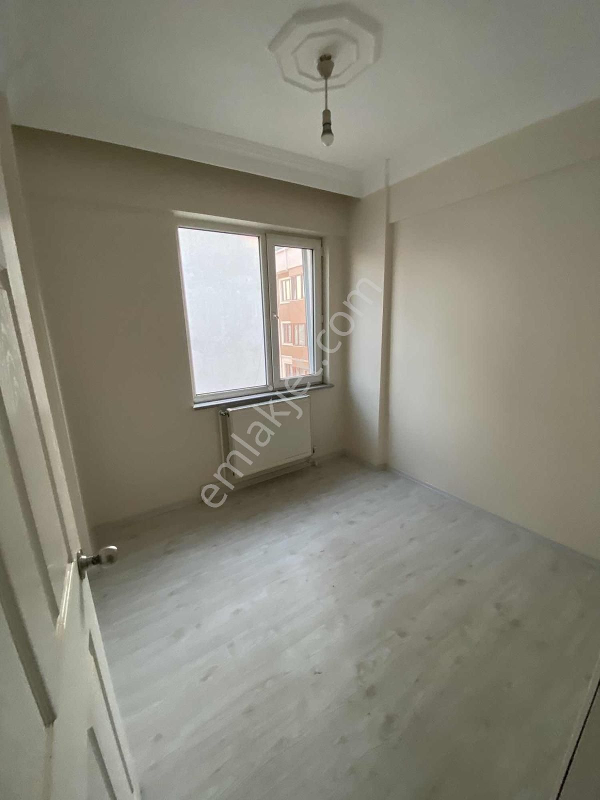 Gaziosmanpaşa Da Merkeze 5 Dk Yürüme Mesafesinde 3+1 135m2 - Görsel 9