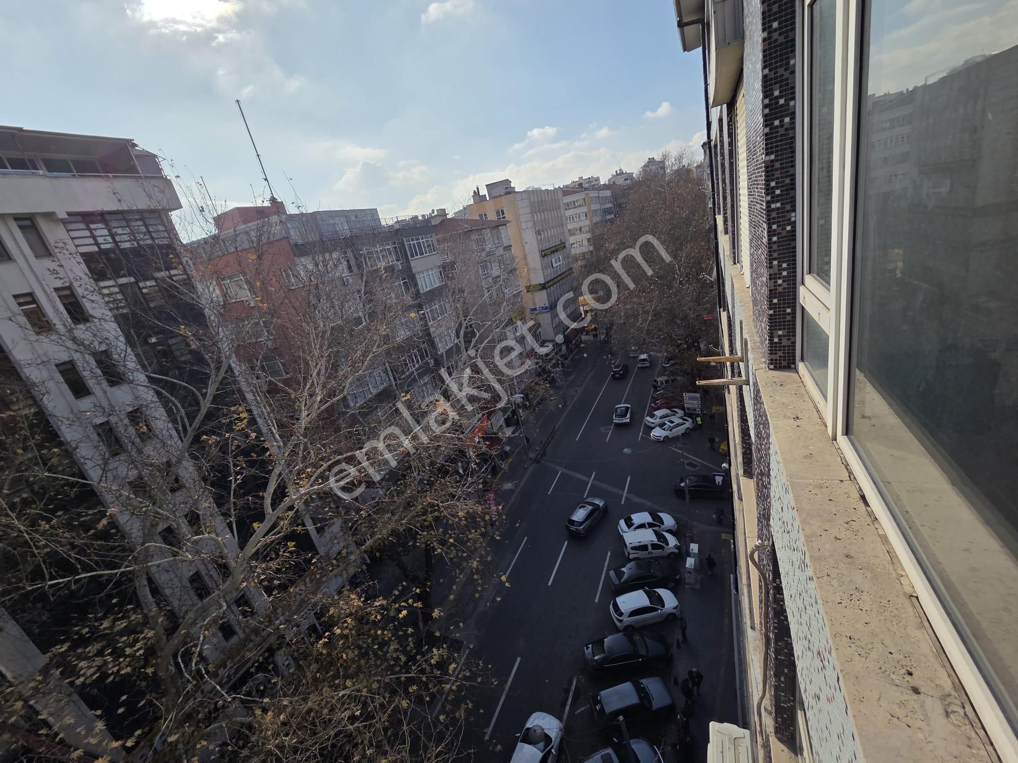 Ankara’nın Göbeği Sezenlerde Prestijli Ve Ferah 3+1 Daire Ofis - Görsel 20