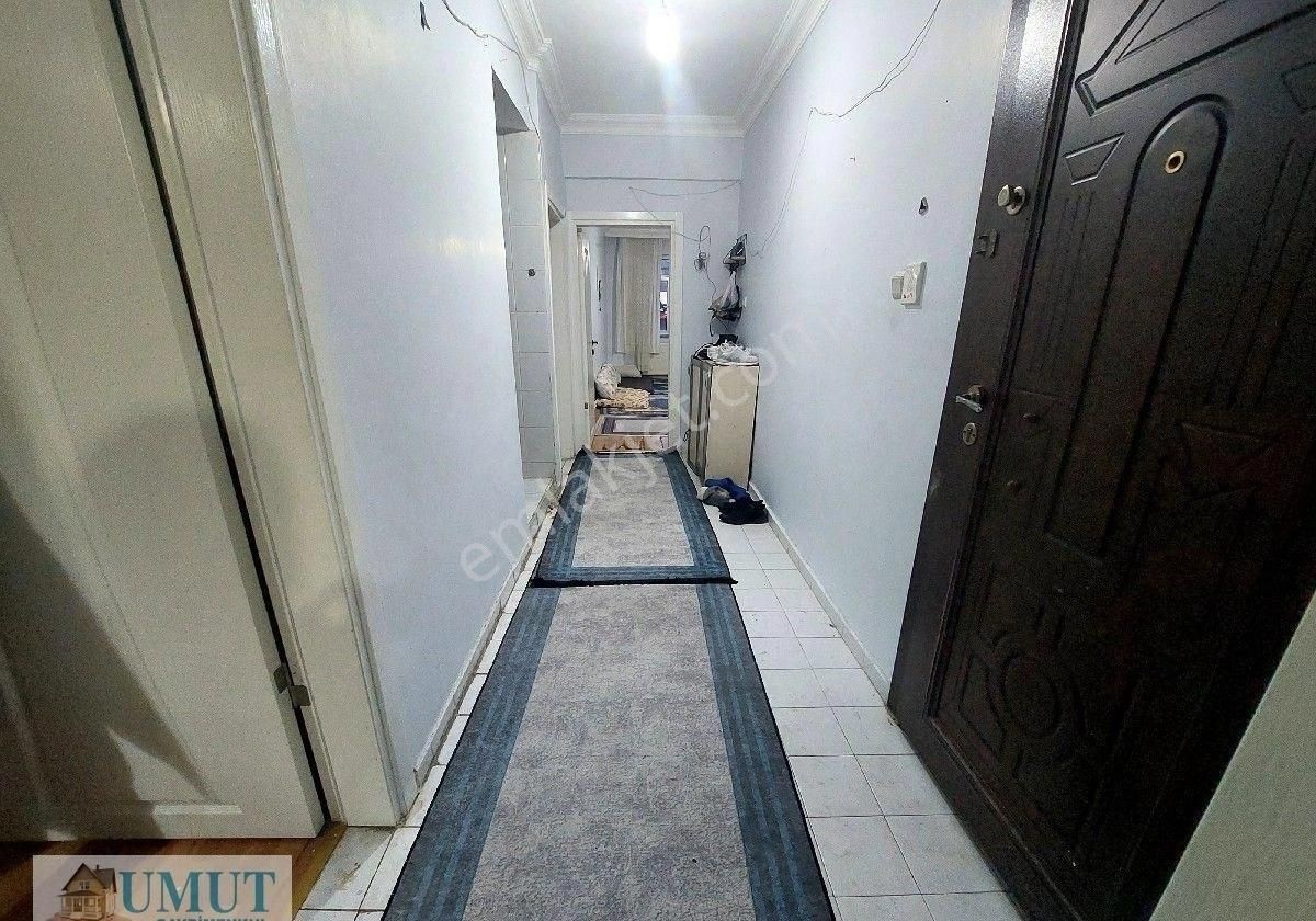 Gaziosmanpaşa Küçükköy Yeni Mah De Acil Satılık Daire Kot. 2. 2+1 100 M2 - Görsel 6