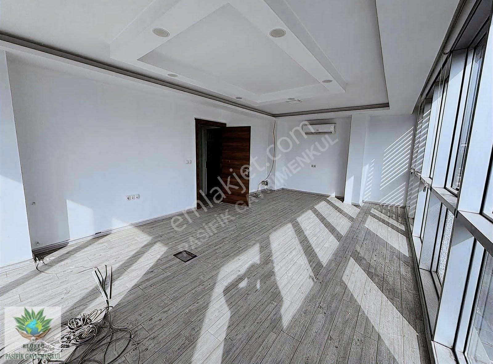 Pasifikten Bayraklı Sakarya Caddesi Üzeri Kiralık 4+1 2 Kat Ofis - Görsel 15
