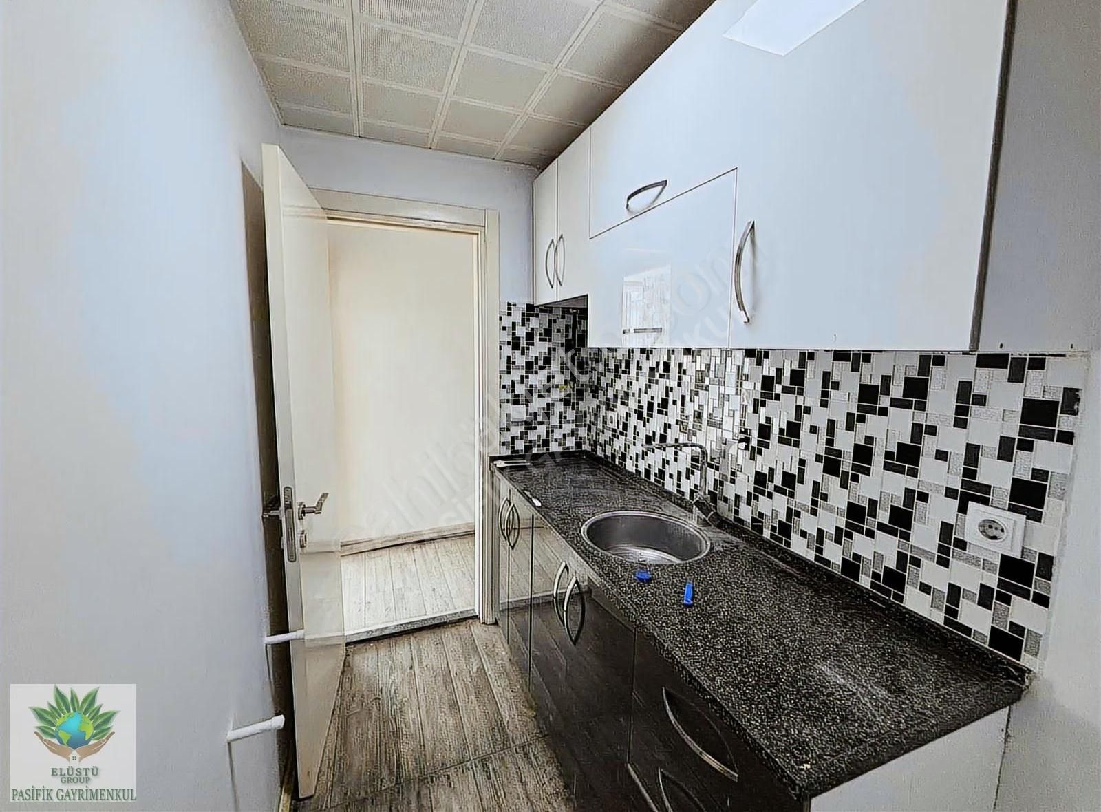 Pasifikten Bayraklı Sakarya Caddesi Üzeri Kiralık 4+1 2 Kat Ofis - Görsel 28