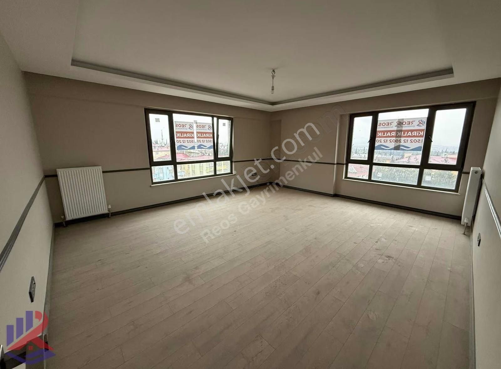 Reos Gayrimenkul'den Çarşı Merkezde Kiralık 4+0 Ofis